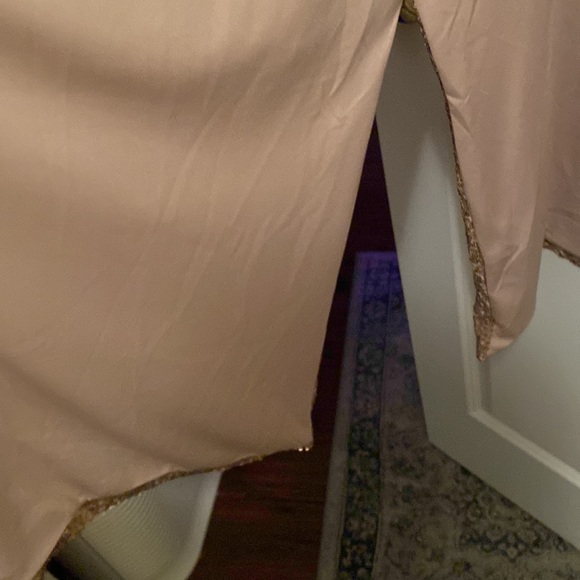 COPY - NWT Woman’s Lane Bryant Shimmering Gold Sequin Robe. - Picture 2 of 6